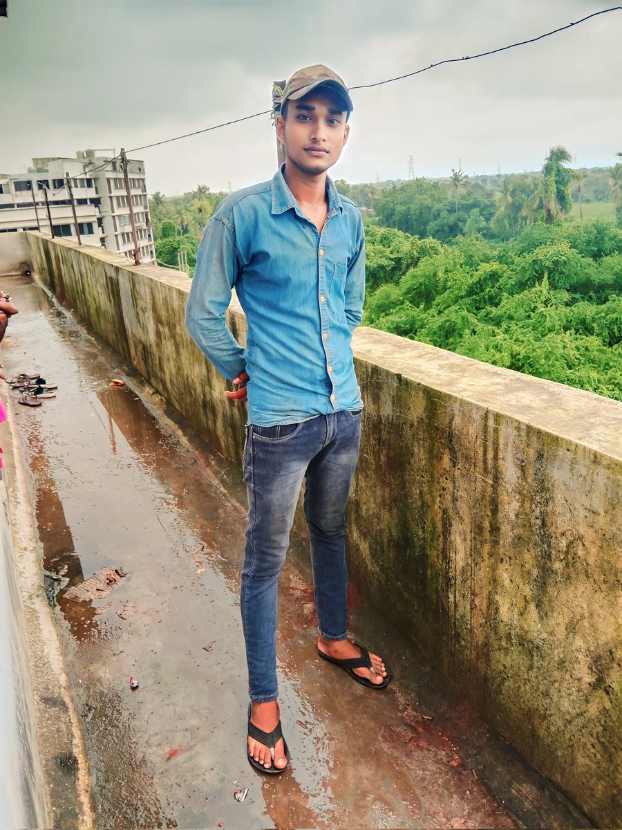 Garib aadami ka photo hai