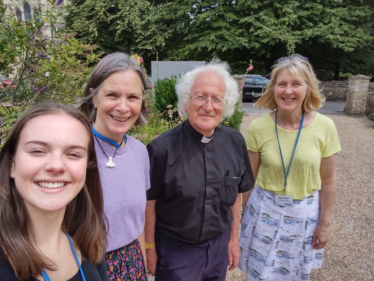 FLOWilts's tweet photo. It was lovely to welcome back a special visitor to PAS @SalisburyMuseum yesterday...our friend #MartinHenig ๐ฅณexpert on Roman art, religion, gems, sculpture etc. Martin enjoyed our Coombe Bissett exhibition, a site found through recording of finds with PAS
@findsorguk #FLOLife https://t.co/aVK2VOU75E