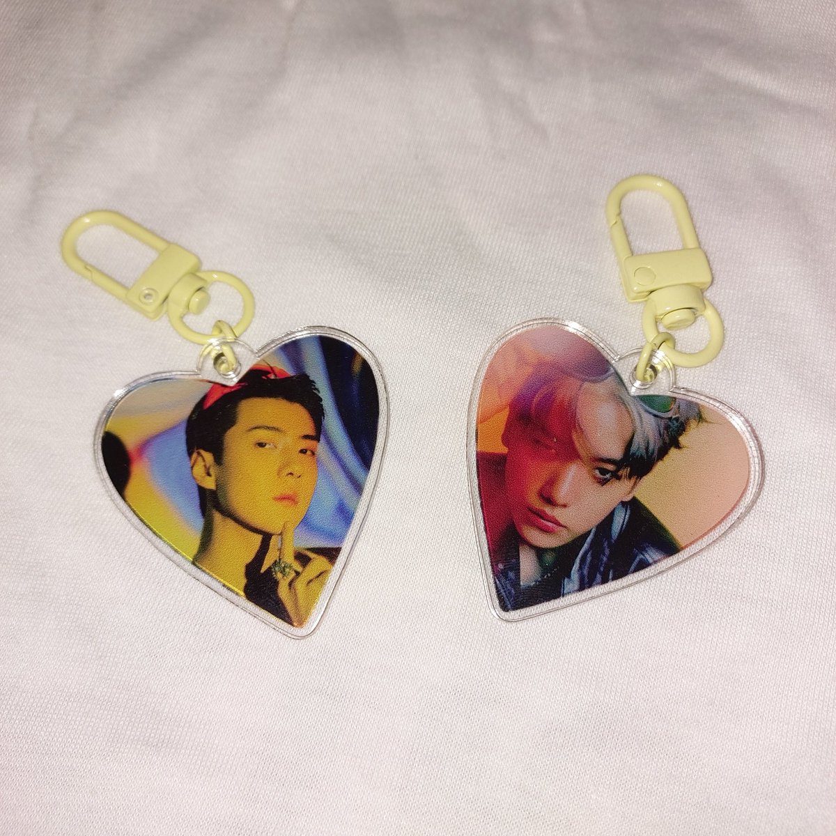 yaaayyy99's tweet photo. want to sale // wts exo keychain love cream soda ver. 🥂

21k (per member cuma 2 pcs ya)

minat? dm juseyoo 💌

#keychainexo #CreamSoda https://t.co/7hCBHBgwwo