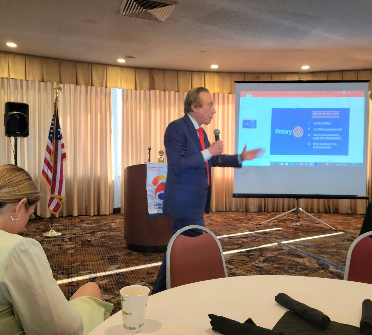Presidential Candidate Perry @PJQualityGuru Johnson tells Friday morning #DMAMRotary Club the federal gov't has to improve its quality & efficiency standards. Says his 2 Cents to Save America economic plan is a good first step. 🇺🇸 #PresidentialSpeakerSeries #ServiceAboveSelf