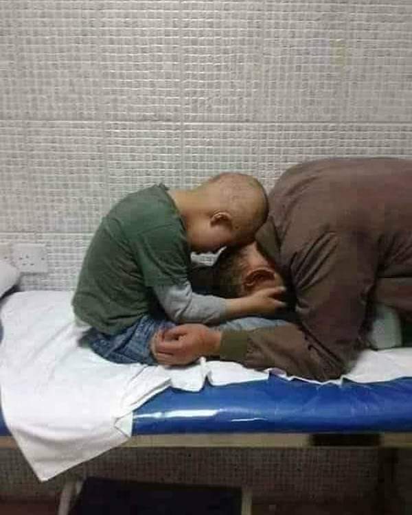#انقذوا_مرضى_السرطان
#savecancerpatients
#kanserhastalarınıkurtarın
هل يمكن أن يكون إنسان من يرى أطفال سوريا في الشمال السوري يموتون
 دون أن تتحرك لديه الإنسانية؟
هنا في الشمال السوري أطفال يموتون بصمت المتخادلين من الدول والمنظمات الإنسانية💔