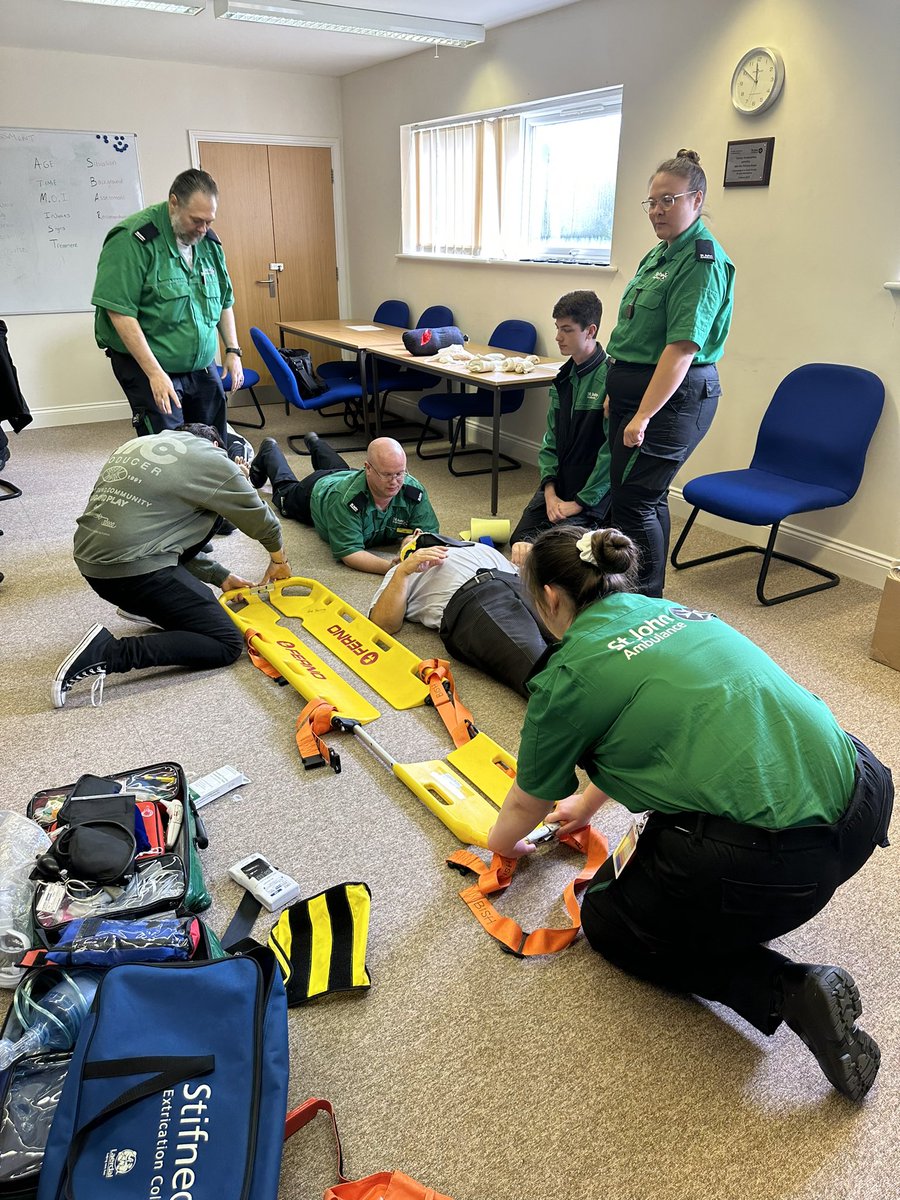 Emma Cleaver-Dowsett tweet media