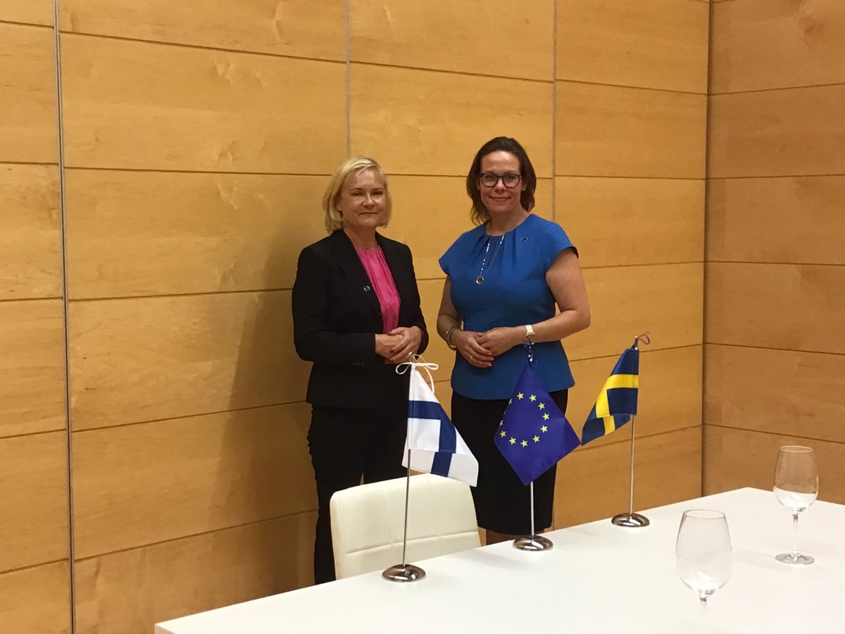 L_YliVakkuri's tweet photo. Good meeting yesterday between ministers @MariPSRantanen and @MariaStenergard in Logroño, Spain in the margins of the informal #JHA ministerial meeting. Close cooperation 🇫🇮 🇸🇪 continues, the next meeting already planned for early Autumn. @Sisaministerio https://t.co/2lo8apZH9N