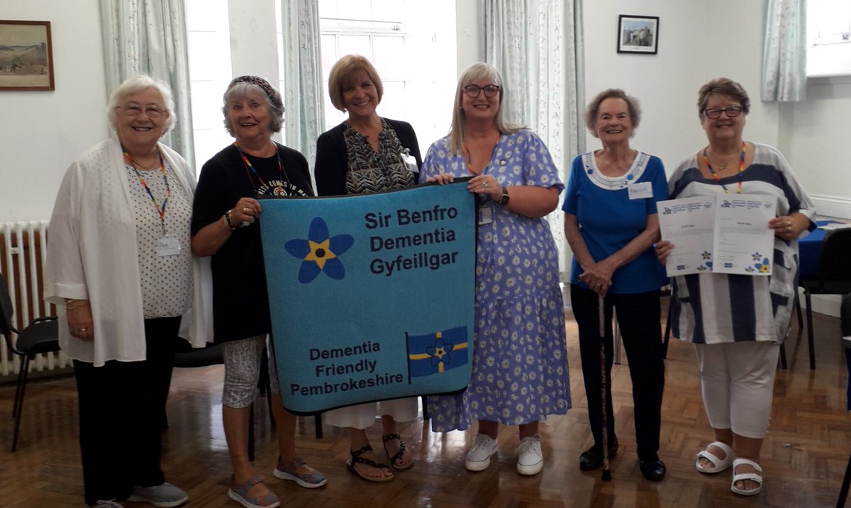 Such a pleasure to present the Trustees of Pater Hall Pembroke Dock with their certificate and mat in recognition of their work to ensure the hall is #dementia friendly. A huge thank to you everyone involved for supporting people living with dementia, their family and carers.