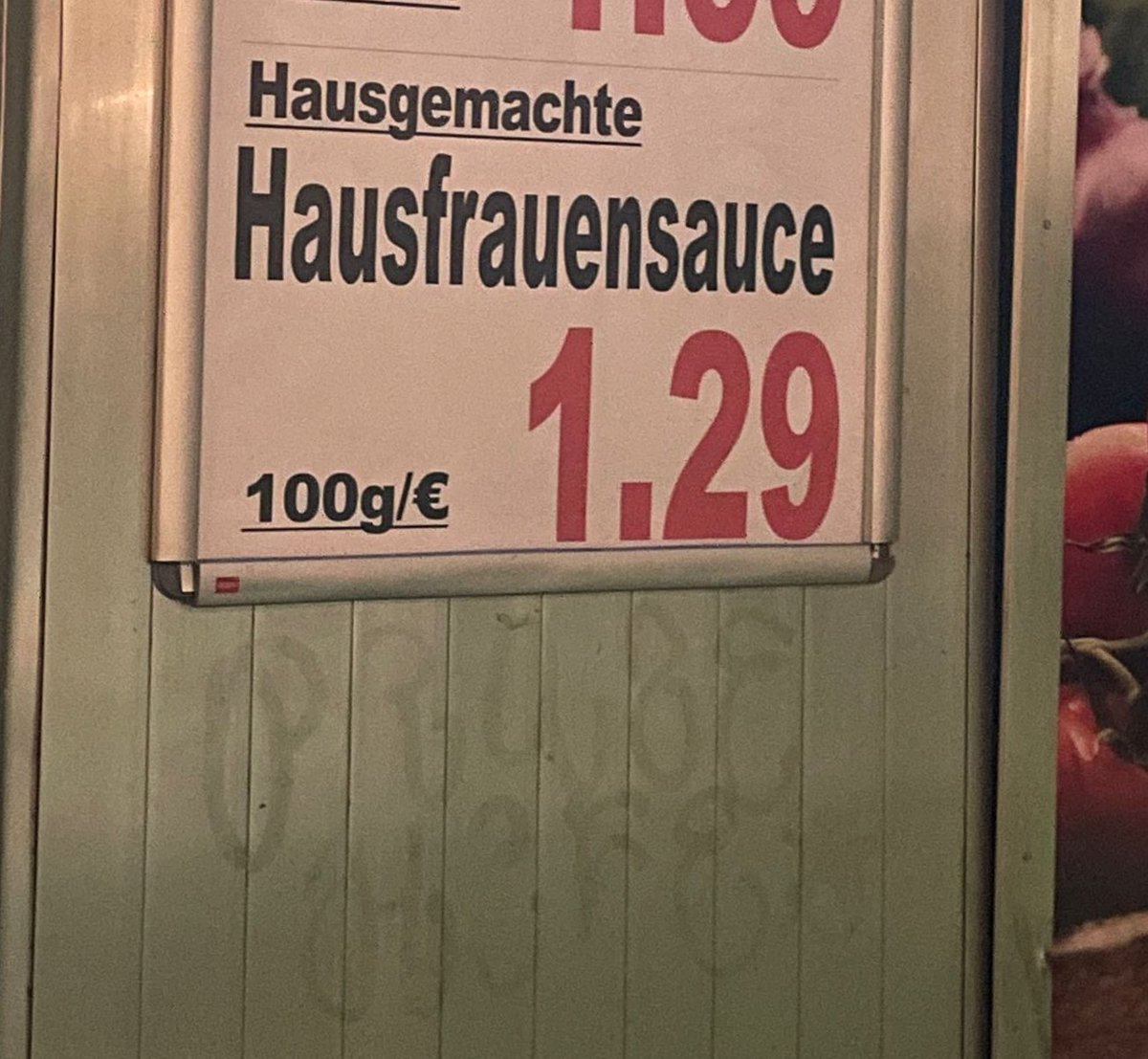 roter_pander's tweet photo. Meine vegane Bratwurst, darf nicht Bratwurst heißen, weil kein Fleisch drin ist, aber das ist in Ordnung, ja? 😤 https://t.co/Smh0Za4T0i
