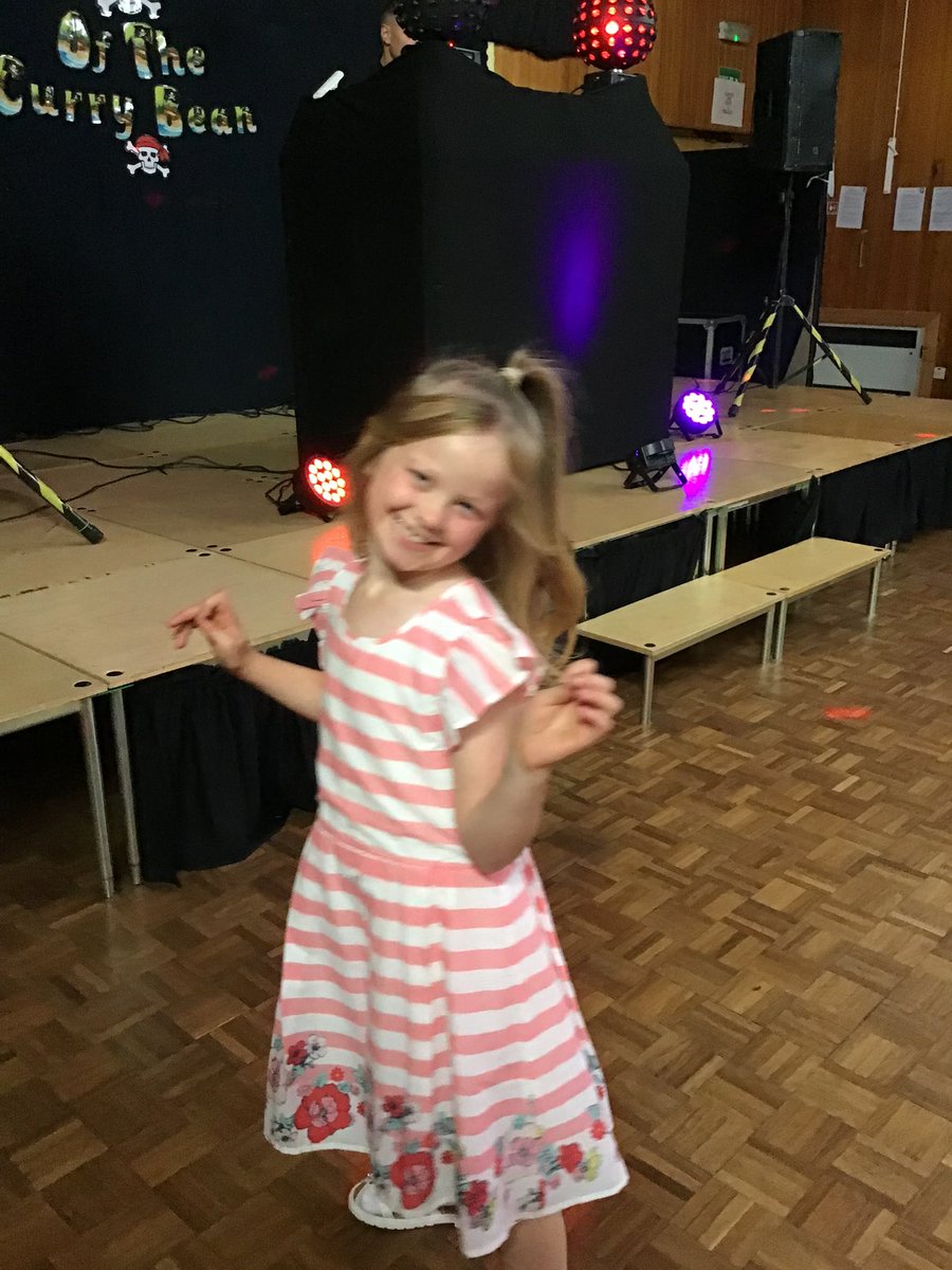 StPetersAcad's tweet photo. 🎉🎶 We had an absolute blast at the school disco 🎉🎶 🤩 Our young superstars took over the dance floor, showing off their moves and grooving to the beats! 💃🕺🌟 Shoutout to all the children who sparkled in their glitzy outfits ✨ You all looked absolutely fabulous! 💫✨ https://t.co/SVewgTtcSz