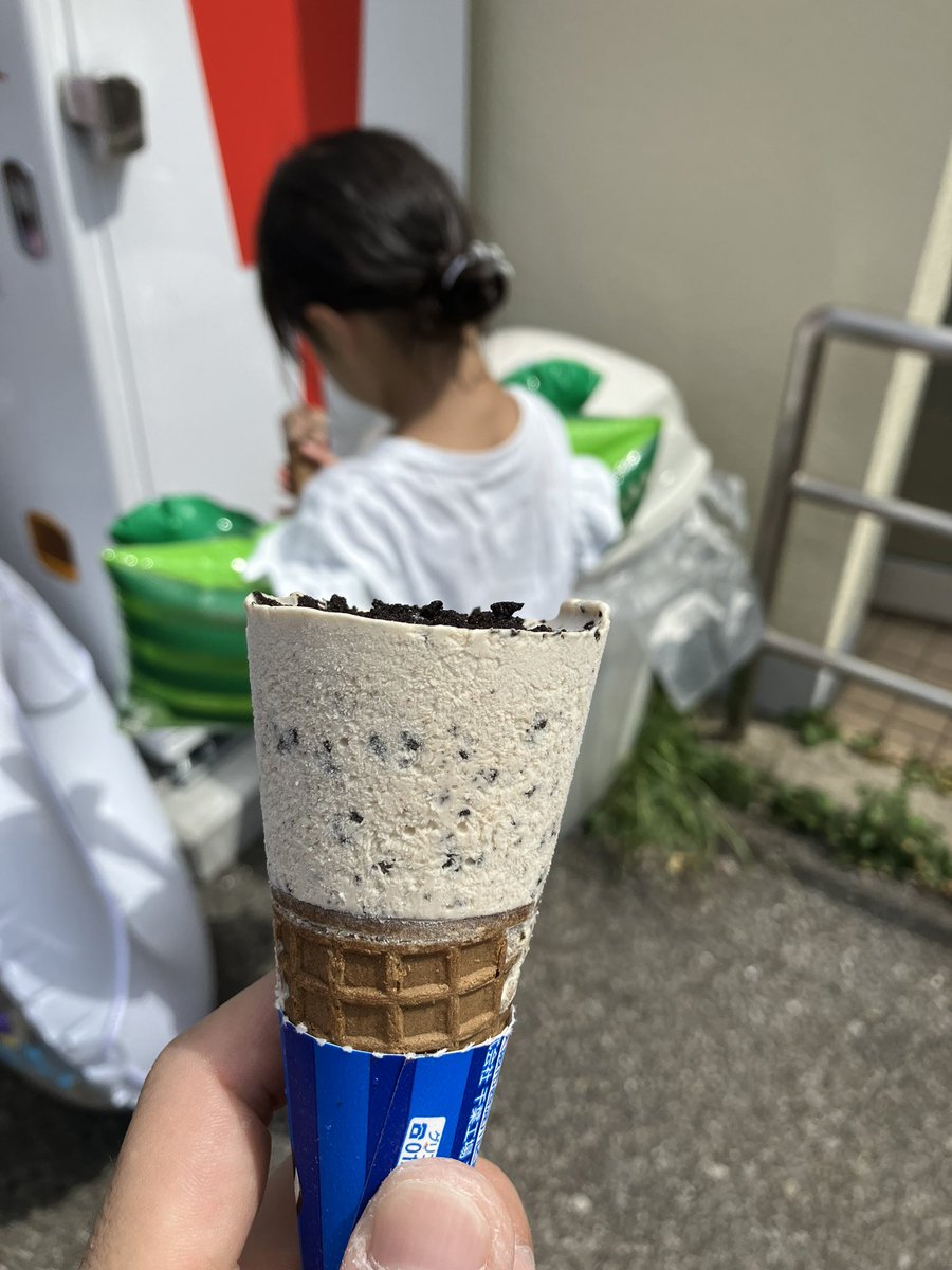 ls_kecho2017's tweet image. ｼﾐ…ﾝﾌﾟ…ｰﾙ…ﾂｶﾚﾀｾﾞ…

#HP2 #モンハンやる体力を温存
#17アイス #クッキーアンドクリーム