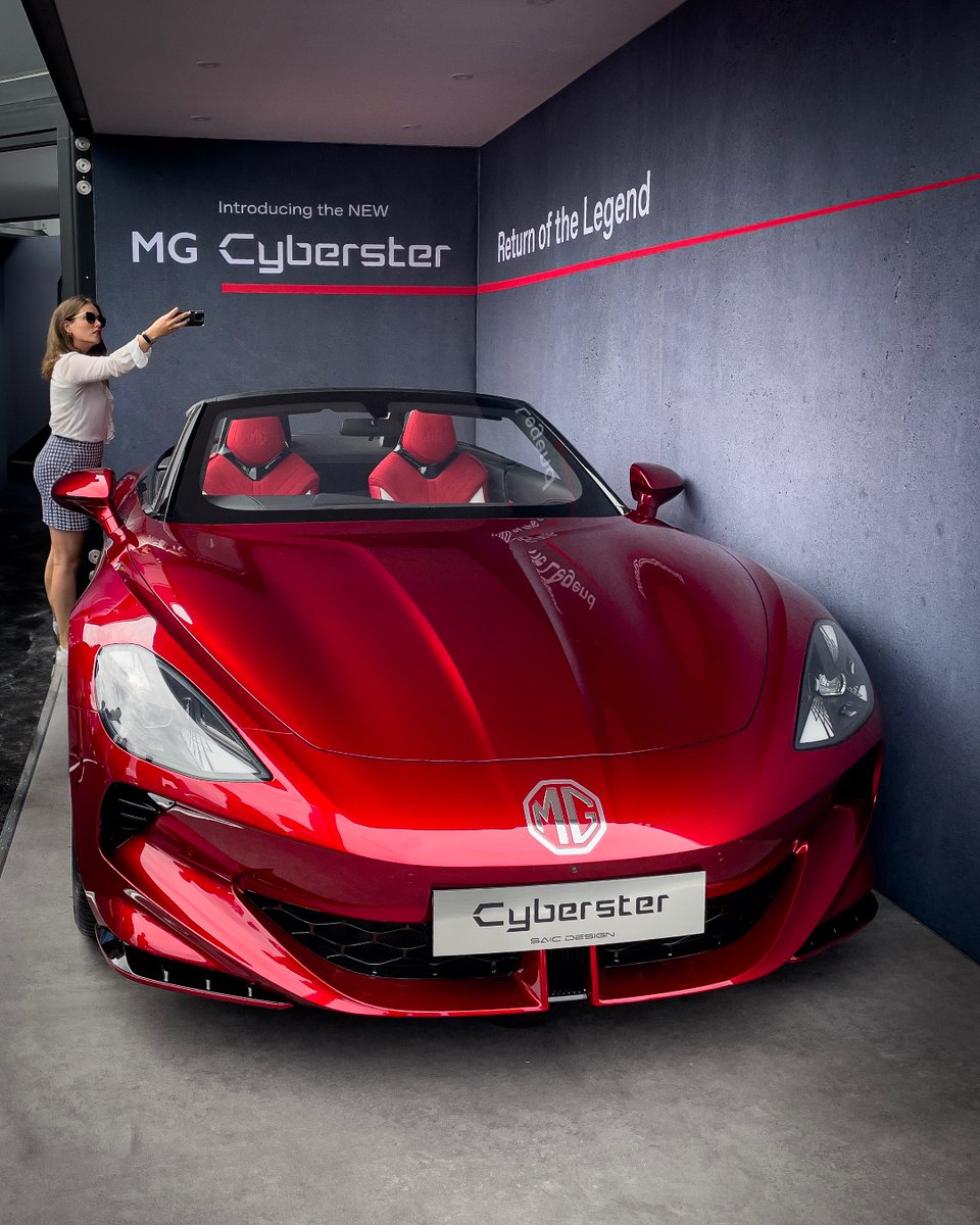 Dees_Ford's tweet photo. The All-New MG Cybester made it's debut @fosgoodwood 

An electric convertible sportscar.

#Motorparks #MG #goodwood #fosgoodwood #cyberster #fos https://t.co/6KghMG4GEm