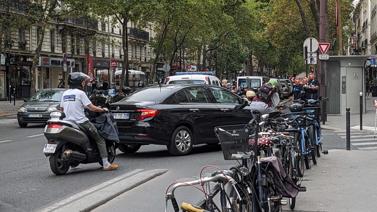 Paris en Selle tweet media