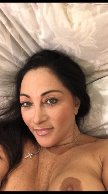 Good morning to you all wishing you a fantastic weekend my loves stay safe but have fun 😈😘😈😘😈 https://t