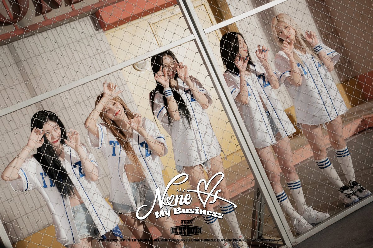 ITZY tweet media