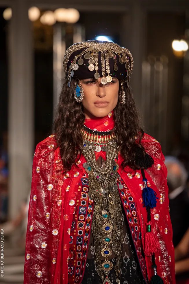 dilbixwindara's tweet photo. Ji berhemên designera Kurd @LaraDizeyee #design https://t.co/JvyookFZ3c