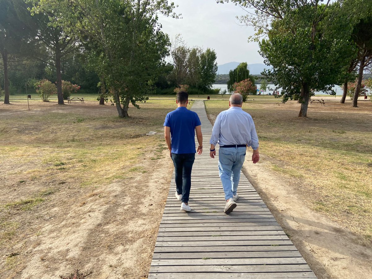 vicentetiradopp's tweet photo. Después de recorrer la maravillosa Sierra de San Vicente junto a @RobertoGLaredo , Pte @nnggtoledo terminamos en Cazalegas junto a su Alcalde @franj_blanco y su equipo.                                    #EsElMomento @NunezFeijoo @ppopular . #VotaPP. https://t.co/xpFMc7MFKo
