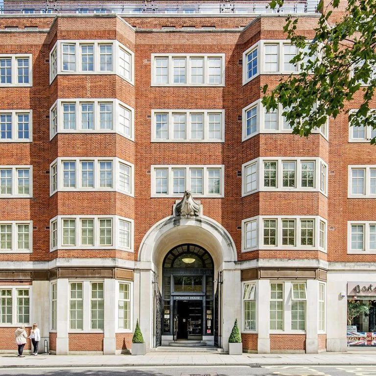eyeonukraine's tweet photo. The son of the man responsible for Russia’s deadly Lancet drones co-owns a £1.5 million London flat and works for the United Nations Institute for Disarmament. https://t.co/H0TnQ0Hdqo #london #un #uk https://t.co/wJsv7RGqPU