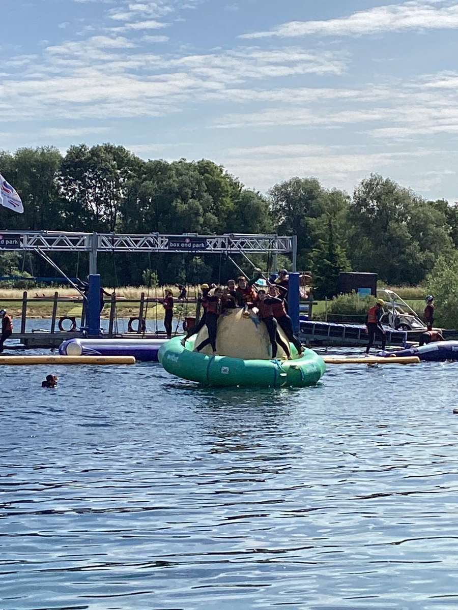 EdwardPeake's tweet photo. Some action shots from our #year8 boxend trip yesterday! Everyone had such a good time and it was a great way to begin the finish of the school year! #edwardpeake #education #boxend https://t.co/uS46ilpS38