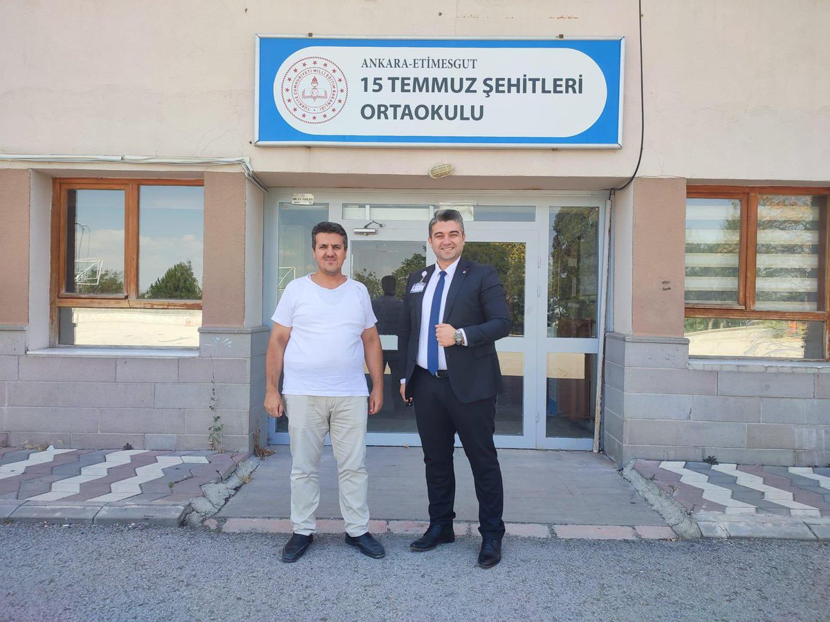 Ortaokul Müdür Yardımcımız Sayın Selçuk ŞAHİN, Etimesgut 15 Temmuz Şehitleri Ortaokulu Okulu Müdür Yardımcısı Sayın Burak ERCAN’ı ziyaret ederek okullarımız hakkında bilgilendirmelerde bulundular. Misafirperverliği ve değerli paylaşımları için kendilerine teşekkür ederiz.