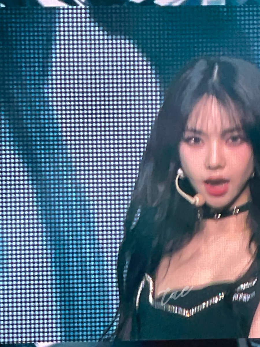 taerina09's tweet photo. 🥹보고 싶어 #카리나 https://t.co/LCyt9HW7Am