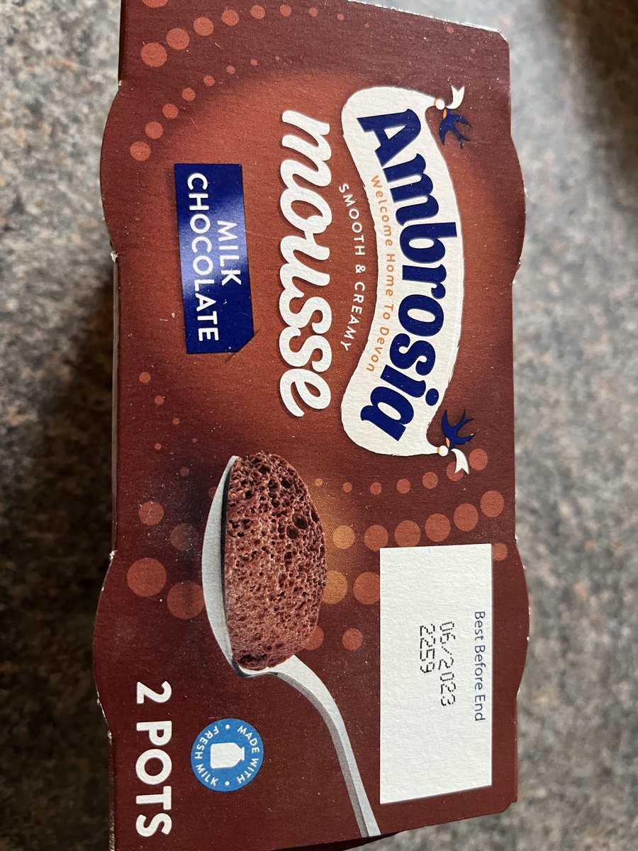 WinnSuzanne's tweet photo. @sainsburys These were delivered this morning, notice the date? https://t.co/Gc67jbpBpL