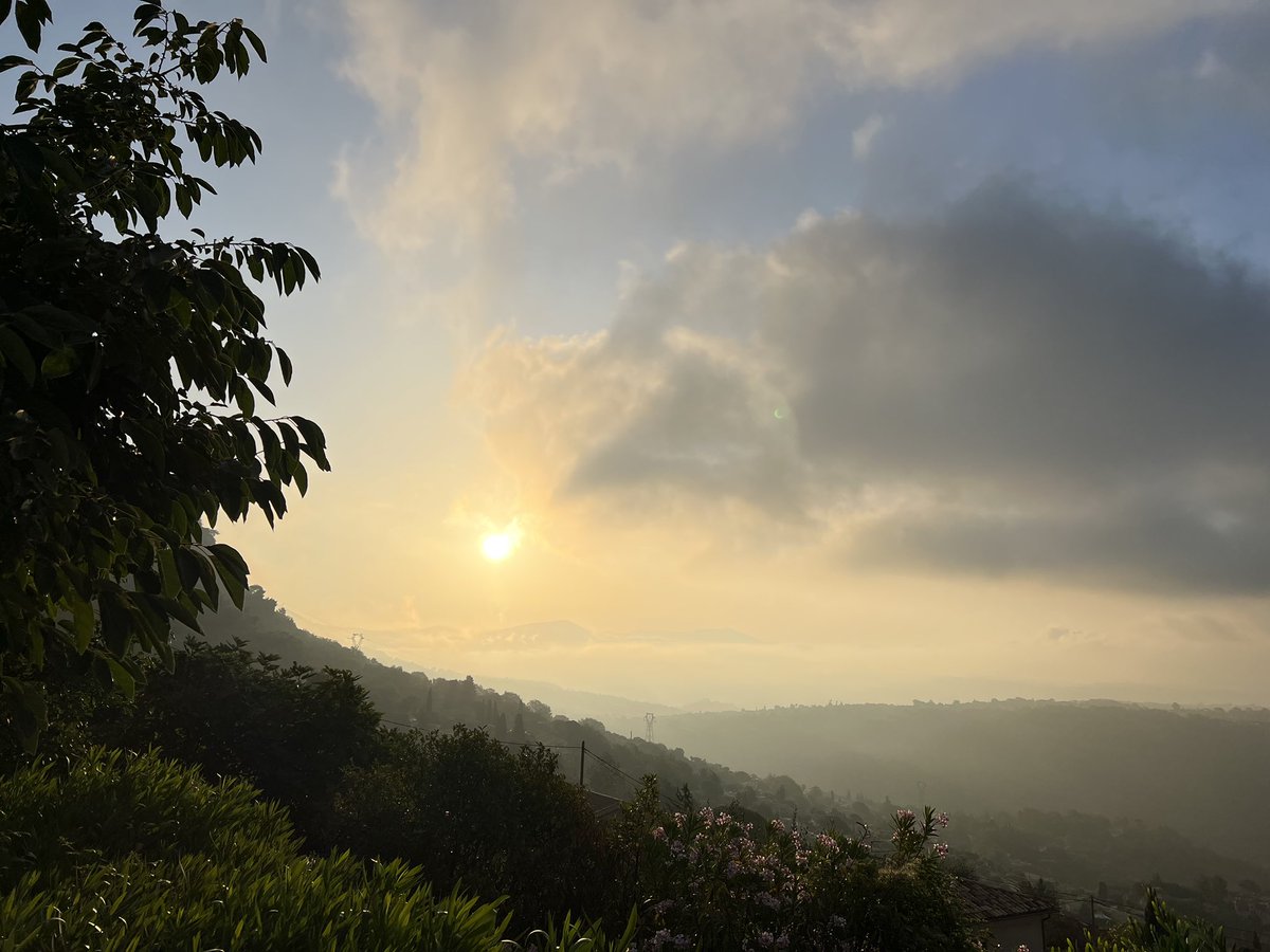 CaseGreenfield's tweet photo. Good morning from the #mediterranean 🔅 https://t.co/9m8tQWplbQ