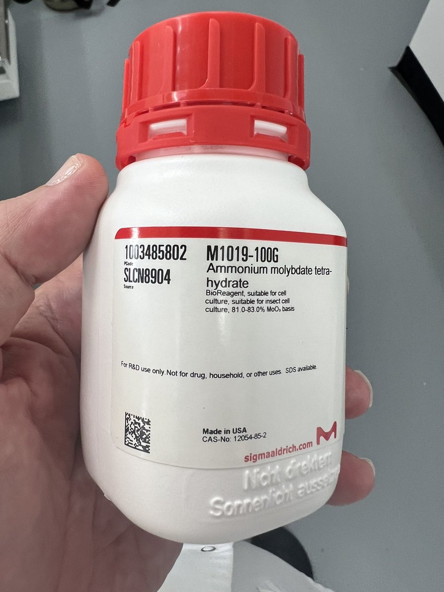 Got a new container of ammonium molybdate tetrahydrate. Do you notice anything missing? @SigmaAldrich #Chemistry #chemtwitter