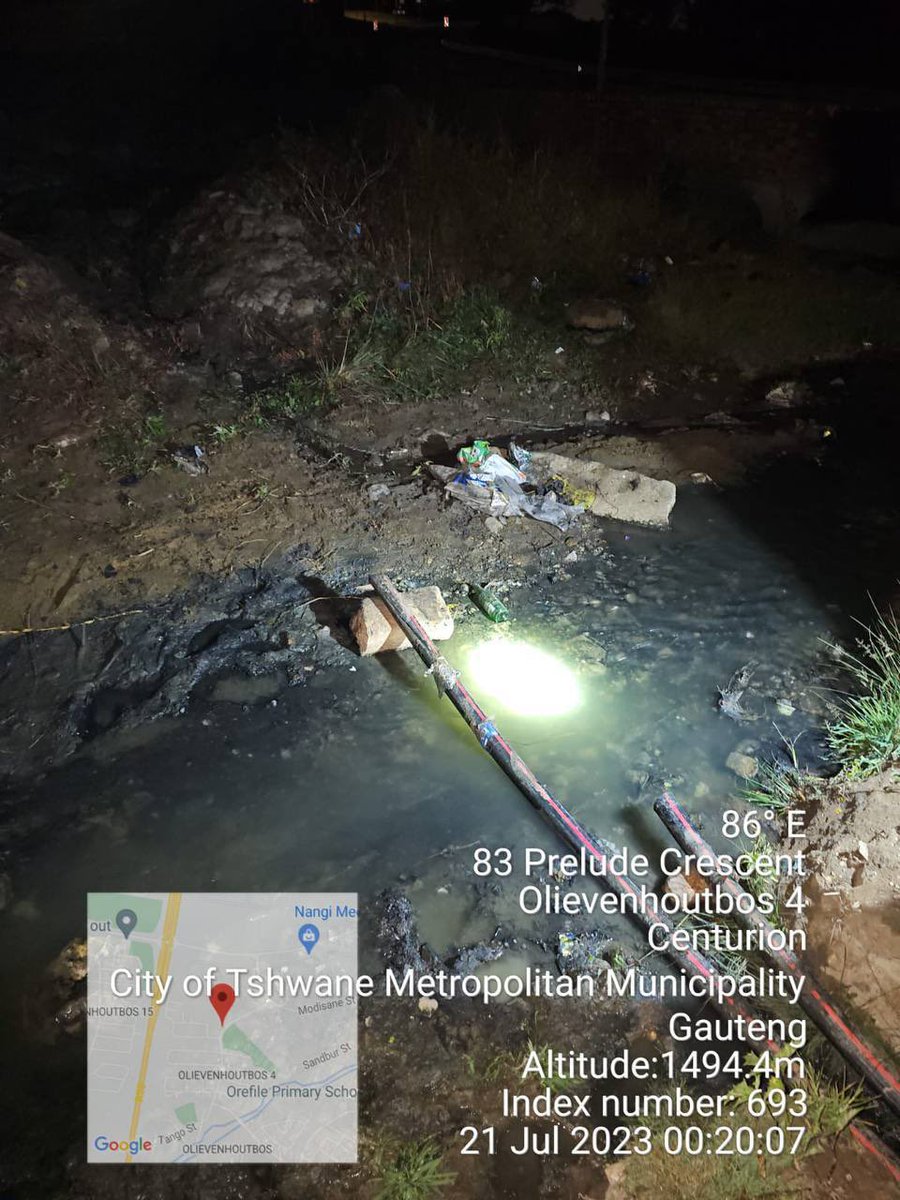 macsabelo's tweet photo. @CityTshwane @CityTshwane @thembafosi @tshwane_mayor @CilliersB remember the cable i posted last week? Take a look now. Great service you’re providing 🙌🏾
#thatchfieldpoweroutage https://t.co/3D8ZMJn5nQ