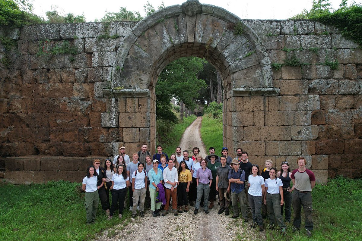 JUST PUBLISHED!
New #OpenAccess article on the Falerii Novi Project!
Download here:
cambridge.org/core/journals/…
@the_bsr <a href="/UofTClassics/">UofTClassics</a> <a href="/harvardclassics/">Harvard Classics</a> @bernard_prof <a href="/emlynkd/">Dr Emlyn Dodd</a> <a href="/mm_andrews/">Margaret M. Andrews</a> <a href="/stephenjohnkay/">Stephen Kay</a> @BFochetti @liverani_p <a href="/ArcheoUGent/">Archeologie UGent</a>