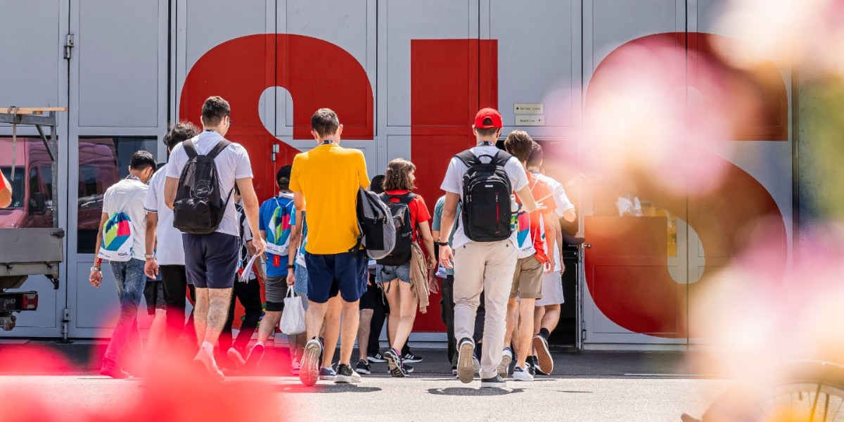 psich_de's tweet image. 💥 Spannender Tag am PSI! 💥 400 jugendliche Teilnehmende der 55. Internationalen Chemieolympiade #icho2023 besuchten gestern das PSI und die #SwissLightSource #SLS.