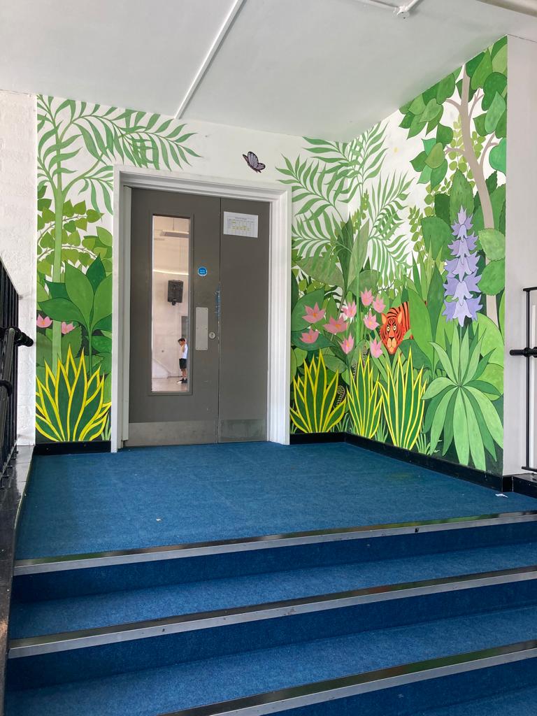 joolshs's tweet photo. @benwillbond School commission in East London by https://t.co/NdMgihu5KA https://t.co/c6snJ1RAB4