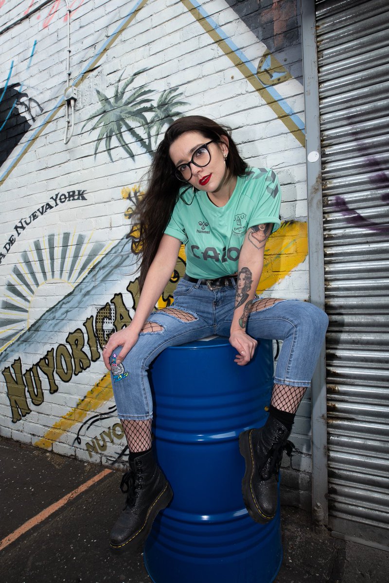 So <a href="/Everton/">Everton</a> away kit launch today features <a href="/megannwyn/">Megan Wyn</a> and <a href="/thisiszuzu/">Zuzu</a> 

Well don’t I feel like an influencer / trendsetter.