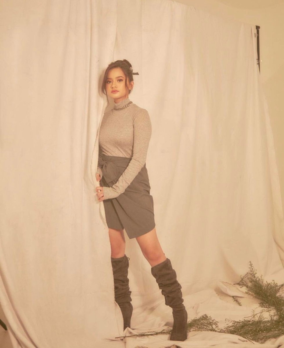 xotwod23_'s tweet photo. Jillian symbolizes the potential within every young individual to achieve greatness despite the challenges they may face.

JILLIAN SUPREMESTAR
#JillianTeenQUEEN https://t.co/jwebJYdhh3