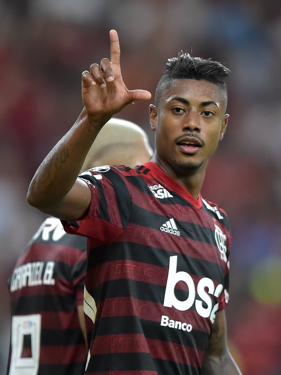 Juniorviterc's tweet photo. @tricodan @goleadadazoeira BH já lançava essa anos antes de todo mundo saber que o cano existe https://t.co/wU2bvWw01w