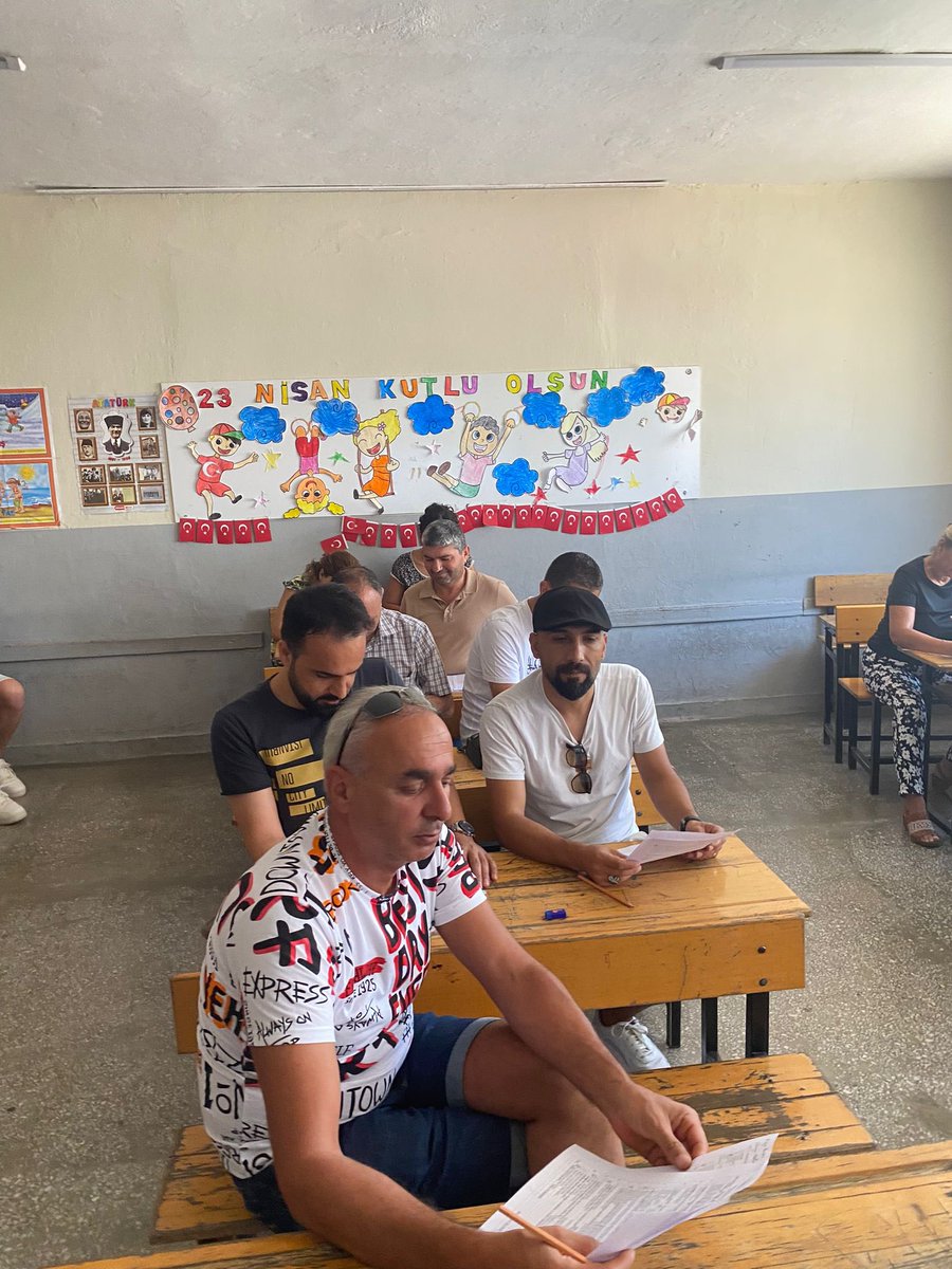 Mersinhayatboyu's tweet photo. “𝐀𝐢𝐥𝐞 𝐎𝐤𝐮𝐥𝐮 𝐏𝐫𝐨𝐣𝐞𝐬𝐢” 

Kurslarımız devam ediyor.

Tüm vatandaşlarımızı kurslarımızdan faydalanmak üzere en yakın hayat boyu öğrenme kurumumuza davet ediyoruz. 

#MersindeÖğrenmeHayatBoyudur

@Yusuf__Tekin @ahpehlivan53 @AdemKoca46 https://t.co/FMMa9wCHaw