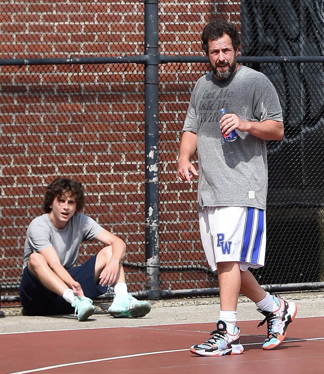 sparklejar_'s tweet photo. Espresso Martinis with Larry 🍸
Working on set with Marty 🎬
Shooting hoops with Adam 🏀
#KingsOfNewYork 🗽 https://t.co/cN9mTL8Sah