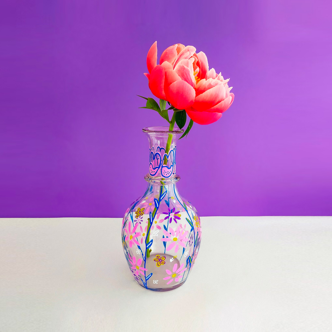 Adding to cart: This gorgeous vase from Etsy shop charlotteronfaut💐 
#EtsyHasIt
etsy.me/43zS5gH