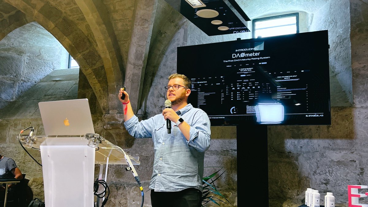 marquitos.lens tweet media