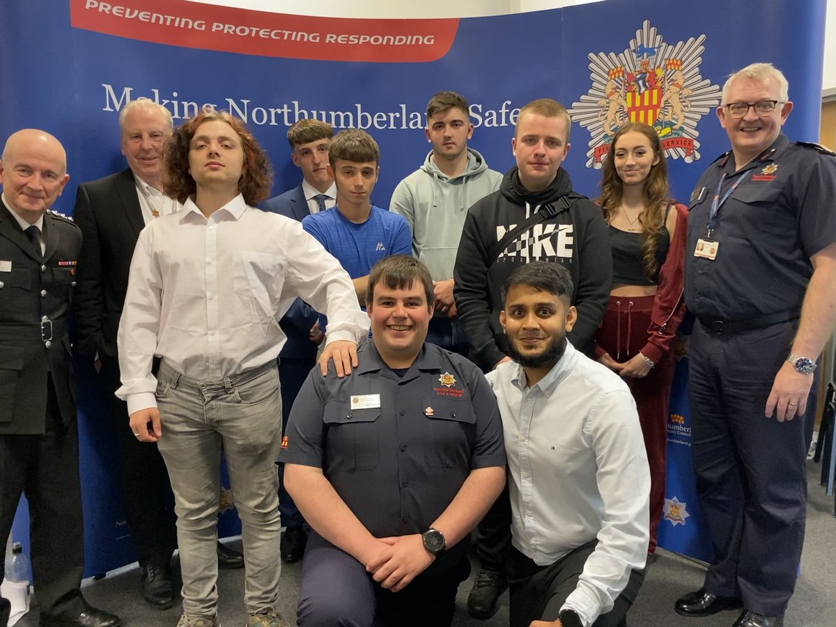 georgeorsteve's tweet photo. Thank you & have a 💯% official⭐️ @NlandSkills for your brilliant support of @PrincesTrust #Team programme. Another group of Northumbria young people delivered into great positive outcomes of employment, further education & training by the utterly fantastic people @NlandFRS 🚒👏 https://t.co/HVnoPBoHRT
