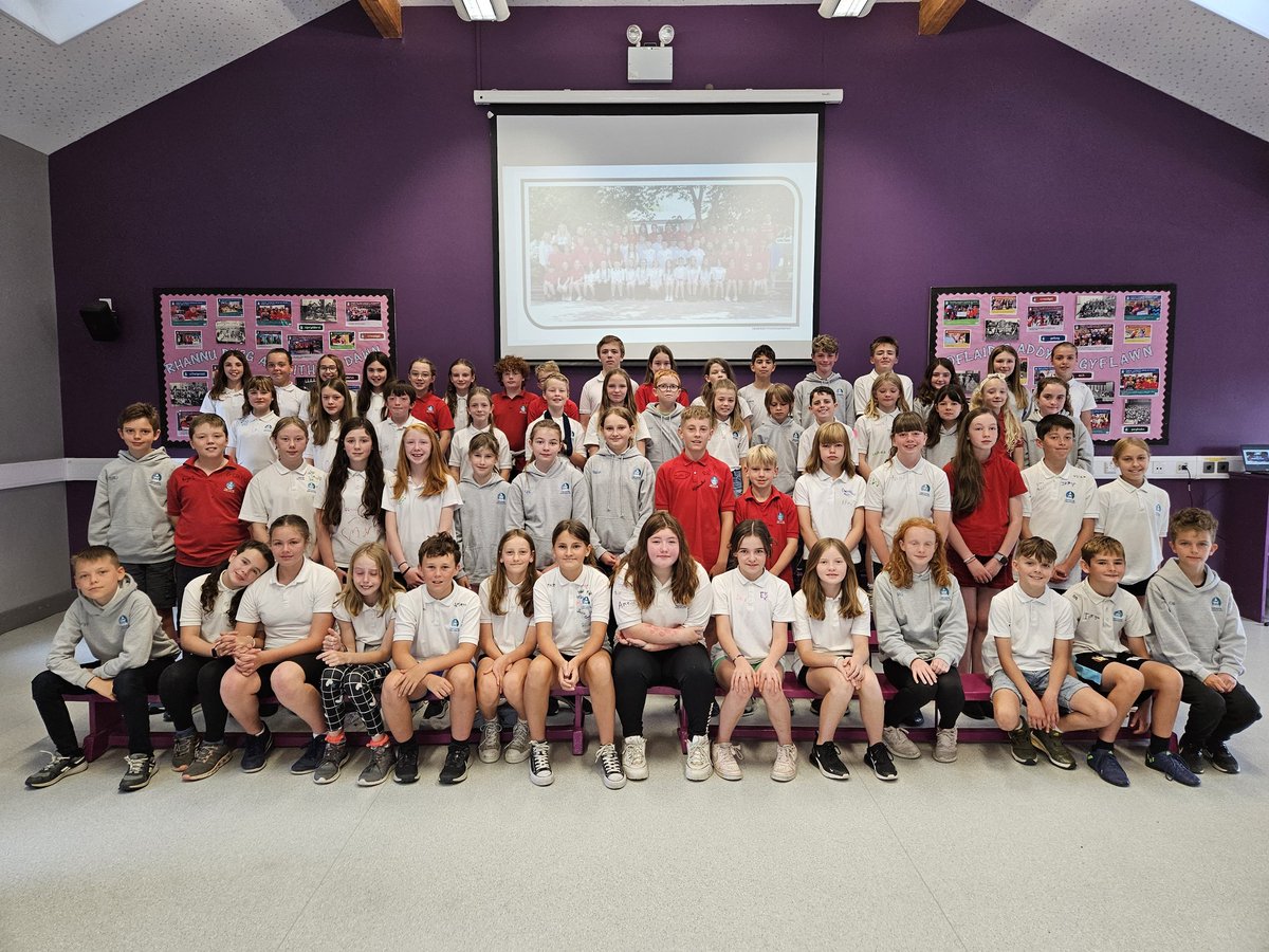 YsgolGymraeg6's tweet photo. Hwyl fawr, ffarwel i griw Blwyddyn 6! 👋🏼

Diolch am fod yn blantos hyfryd.

Pob lwc yn eich ysgolion uwchradd, a phob hwyl yn y dyfodol.
🌟🍎📚❤️ https://t.co/tcHJejOPKO