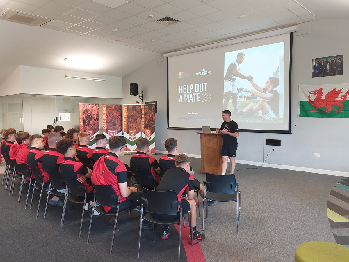 WalesRugbyL's tweet photo. Under 16 | Dan 16 🏴󠁧󠁢󠁷󠁬󠁳󠁿

Preparations for the game against @Irelandrl continued yesterday, back in camp @RydalPenrhos.

As well as training on the field, off the pitch the boys had a visit from retired #CymruRL international, Damian Gibson, to talk about being a good teammate. https://t.co/BXRfUrADMp