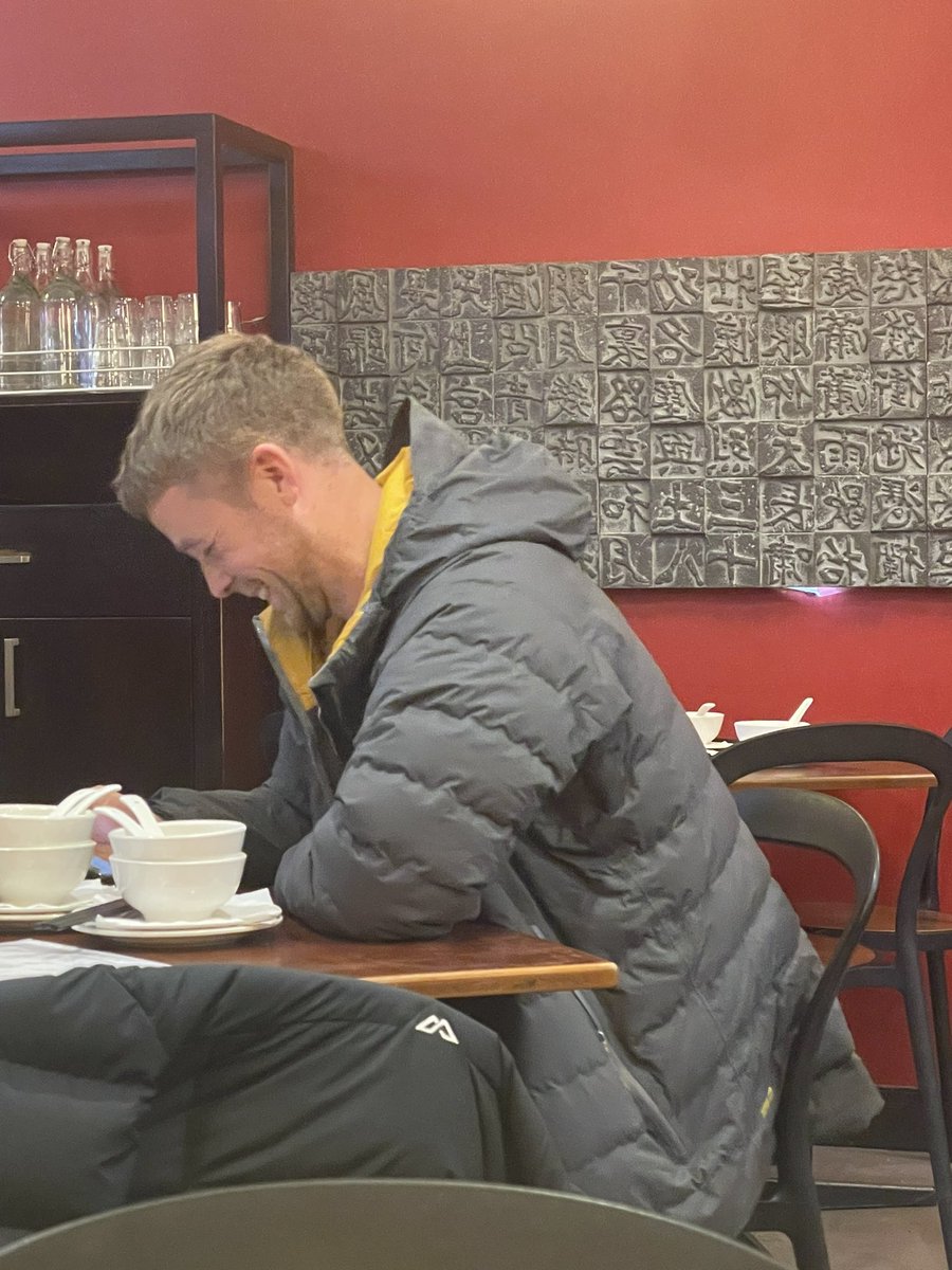 MsMermaidMaria's tweet photo. @hamishblake I found your doppelgänger in Melbourne. Had to be a creep to get this shot- hope you appreciate my dedication 👏 https://t.co/pU5eE5uMW8