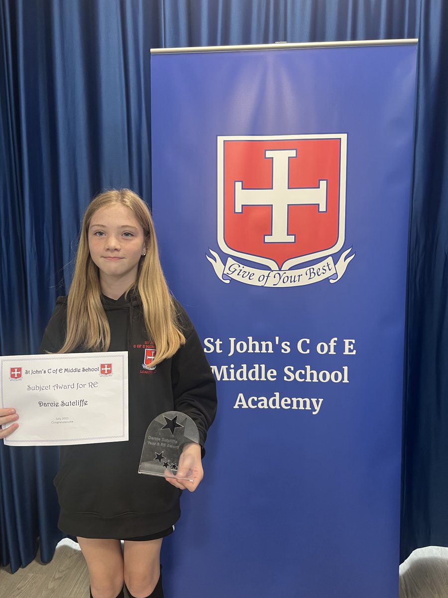 stjohnsmiddle's tweet photo. We recently hosted our annual prize-giving ceremony to recognize our students' outstanding achievements. It was an event that filled us with great pride. During the ceremony, we had the honour of showcasing a magnificent sign, generously gifted to us by @schoolsignscouk #SJMS https://t.co/L4xGGqImpu