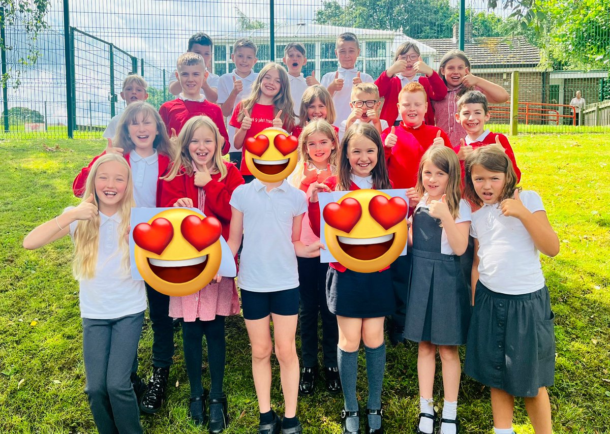 DSJ_Year4's tweet photo. Have a fabulous summer! ☀️☀️☀️Love from Year 4 xx https://t.co/ExAKQUWfBQ