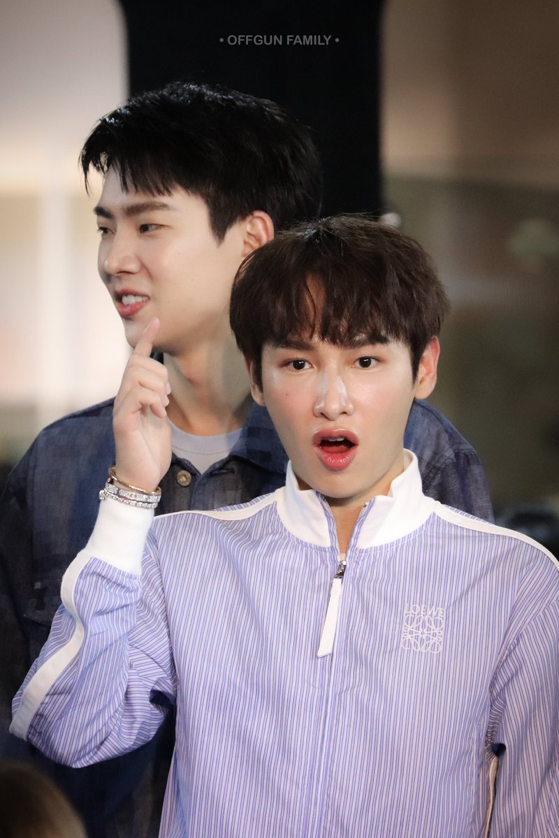 offgun_family's tweet photo. หนูจามูหูแล้วนะ ☝🏻😠 
@AtthaphanP @off_tumcial 

#BIRKENSTOCKMUSHKIN 
#ออฟกัน #OffGun https://t.co/CqJwLQSyCN