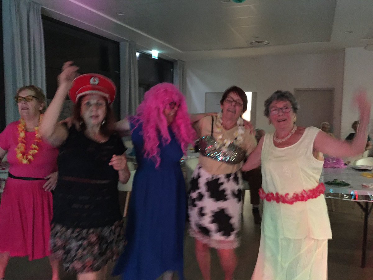 #résidentsenfolie une magnifique soirée avec le groupe  @trioladynote #année80