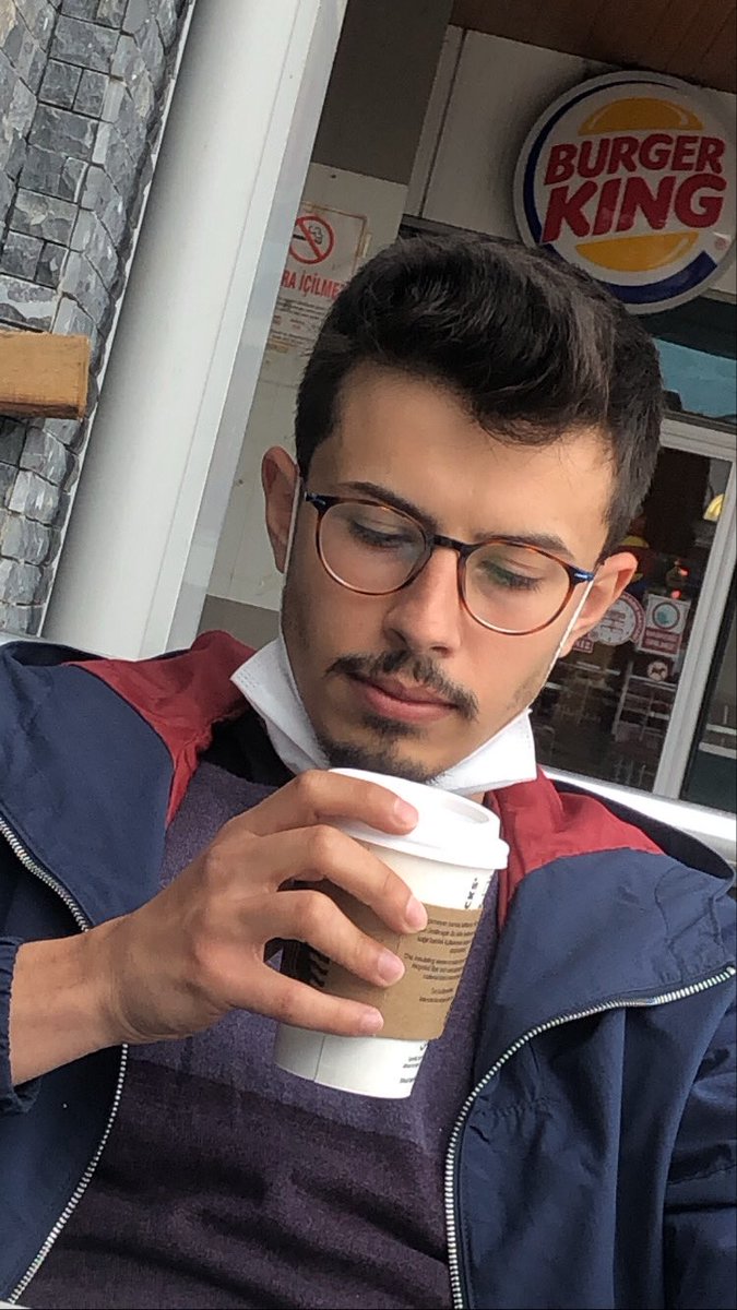 Sınav sonucunun kötü gelmesi sebebiyle Eren Can isimli arkadaşım hayatına son vermiştir. Eğitim sisteminiz batsın huzur içinde uyu Eren Can #yks2023