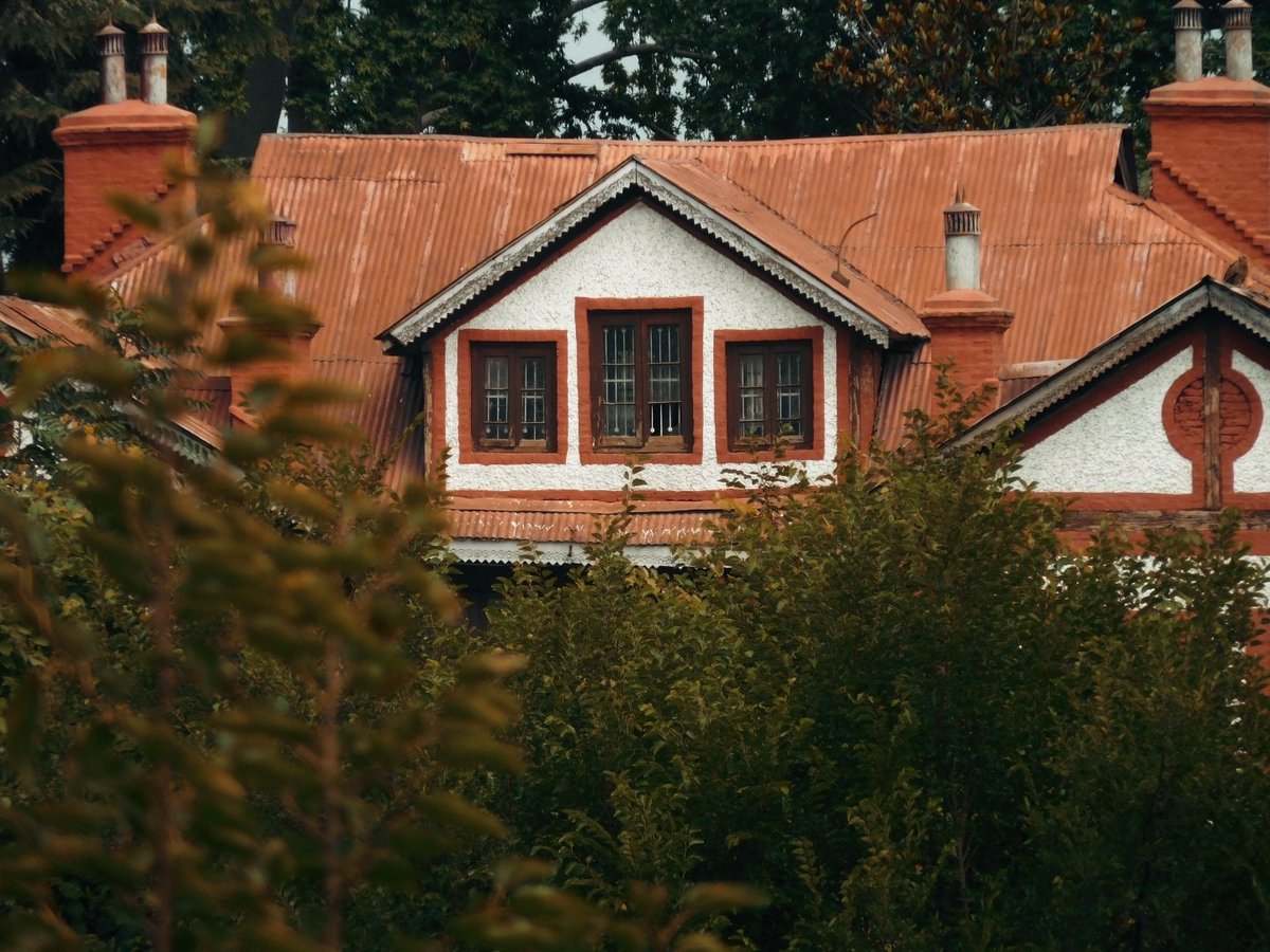 10rd77's tweet photo. Found an old camera at home- view from my room https://t.co/LBtoeuyk5z