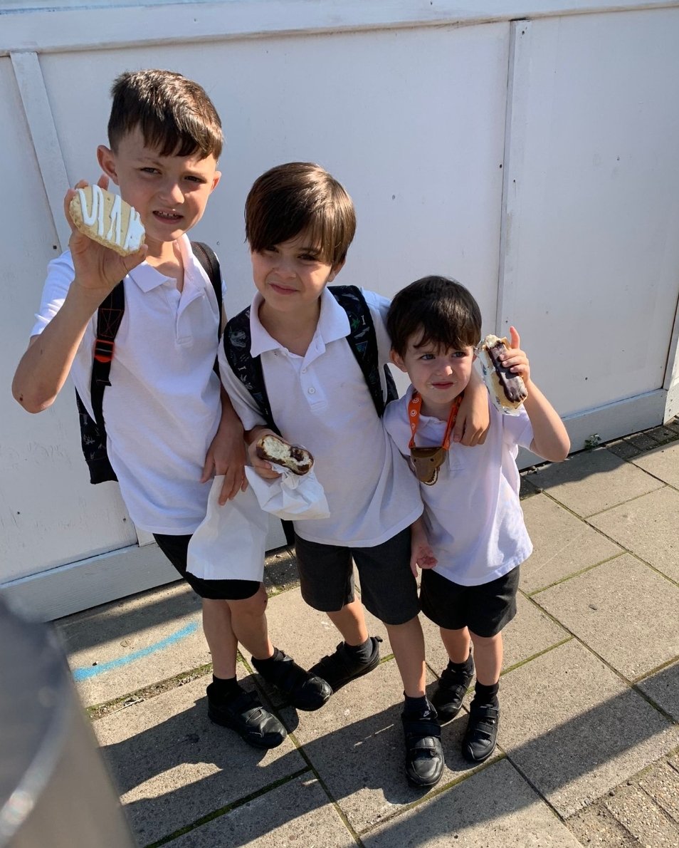 allaz86's tweet photo. @Ysgol_y_Castell We have walked as many days as possible this year and totalled almost half a million  steps each for the year! 476,112 exactly! #walktoschool https://t.co/94hjtzOJpv