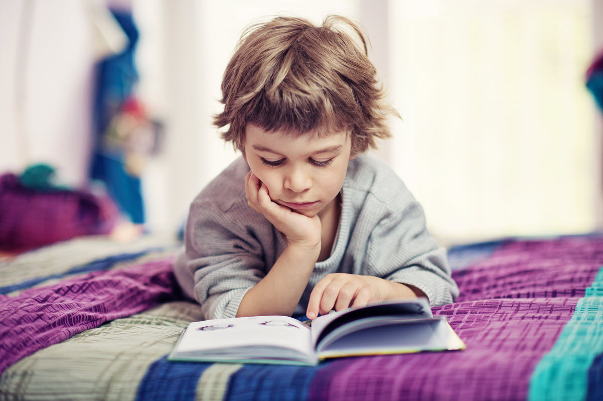 JeugdbiebNieuws's tweet photo. Vakantie... Dit heb je nodig:
- een biebabonnement (gratis voor kinderen tot 18 jaar) om een fijne stapel boeken te lenen,
- boekentips van kinderen voor kinderen https://t.co/CQR3bpusrQ
- een rustig plekje thuis of onderweg
- iets te drinken
Fijne leesvakantie!
#bibliotheken https://t.co/TkjUinjIv6