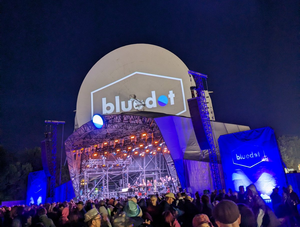 A special concert to open @bluedotfestival ✨ We ended the night with a magical performance of @maxrichtermusic's VOICES, feat. @samuelsofficial, @GraceLSDavidson, @TenebraeChoir & #TildaSwinton You'll be able to hear it soon on @BBCRadio3's #UnclassifiedLive w/@elizabethalker