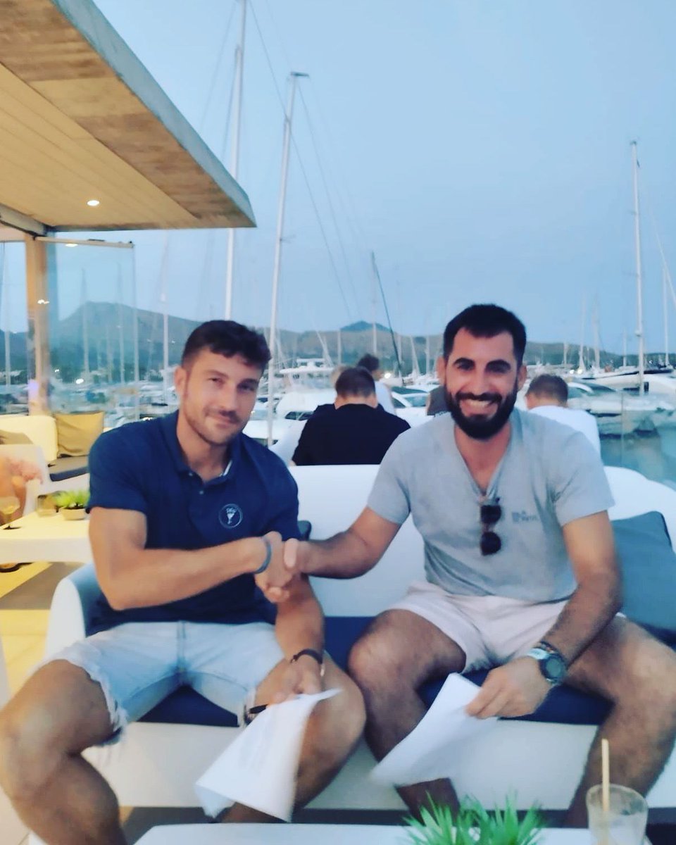 UeAlaro's tweet image. Vos presentam a Biel Ramon!Jugador més que consolidat al futbol balear,sempre dins les llistes de màxims golejadors,l&apos;última temporada ha acabat amb 27 gols.
Ens aportarà molta presència a la part ofensiva i a trobar el gol amb més facilitat!
Gràcies per la confiança!
#goblancos