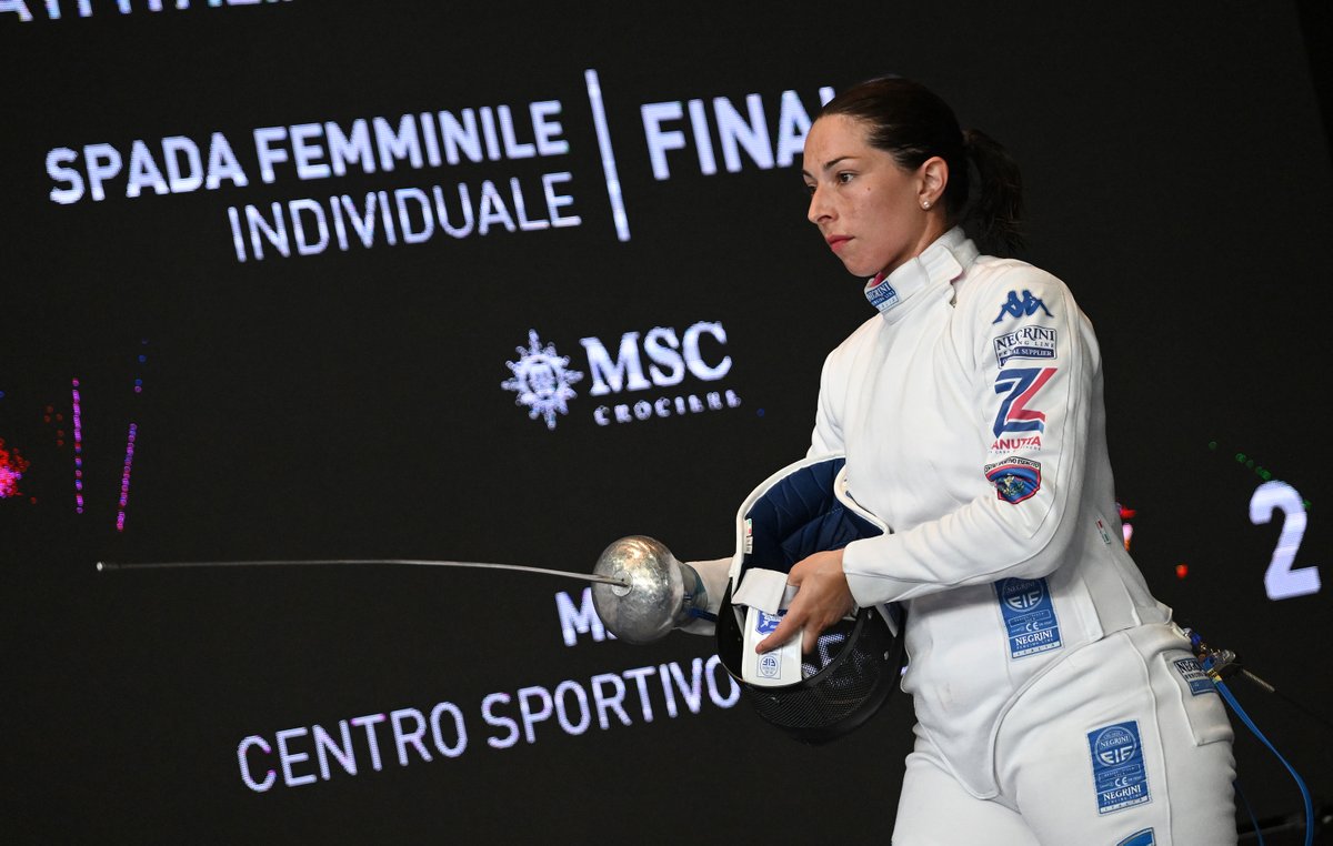 SCHERMA - Mondiali di Milano: l'eterna <a href="/MaraNavarria/">Mara Navarria</a> promette battaglia nella spada. "Non vedo l'ora, l'aria di casa aiuta. A Carlino sono tornata un po' bambina".

Leggi l'intervista: magazinesportivo.it/interviste/mon…

#fencingworldchampionships #fencing #scherma <a href="/Federscherma/">Federscherma</a>